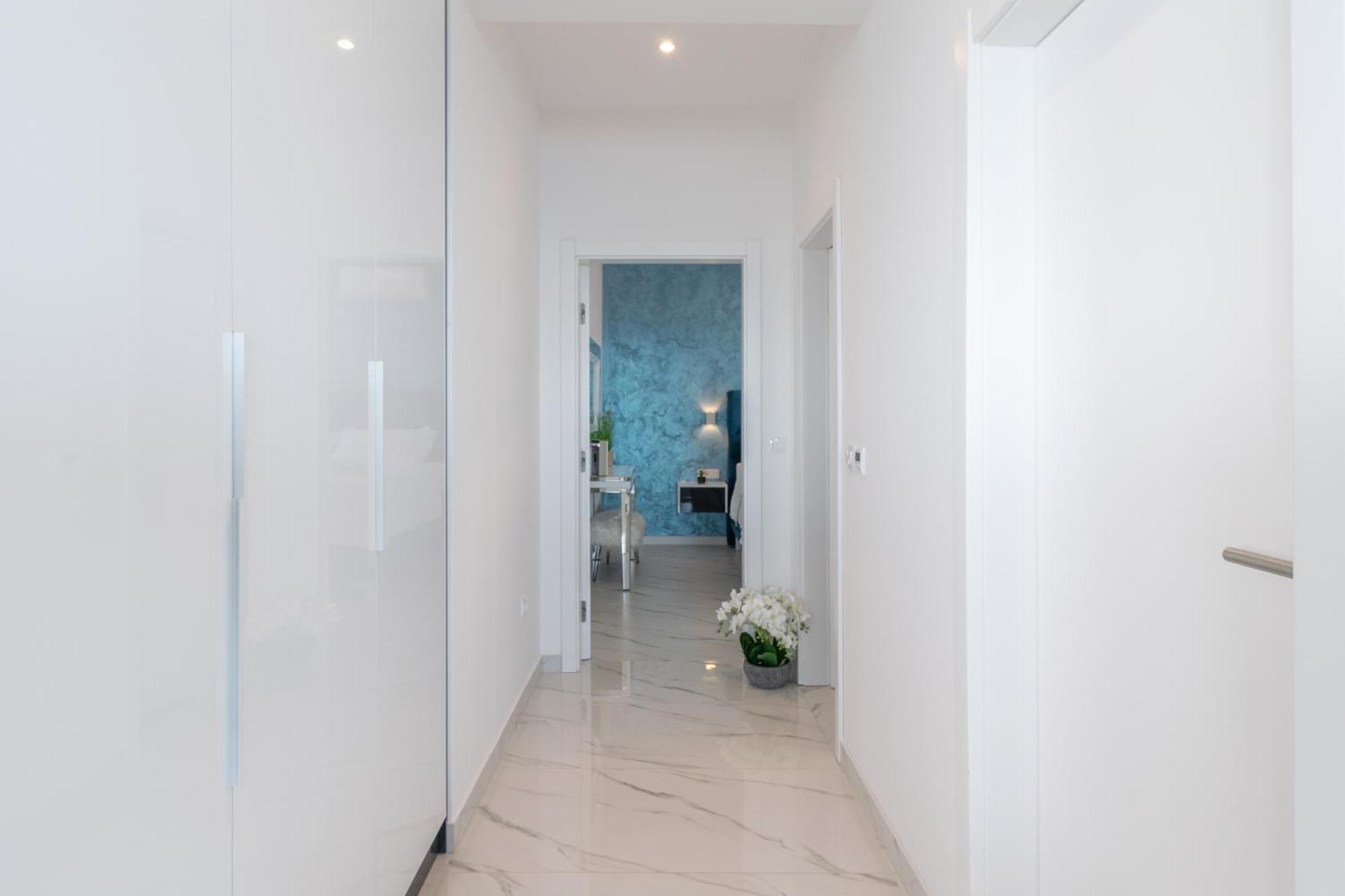 Апартаменты Lux Penthouse Panoramic View With Jacuzzi Макарска Экстерьер фото